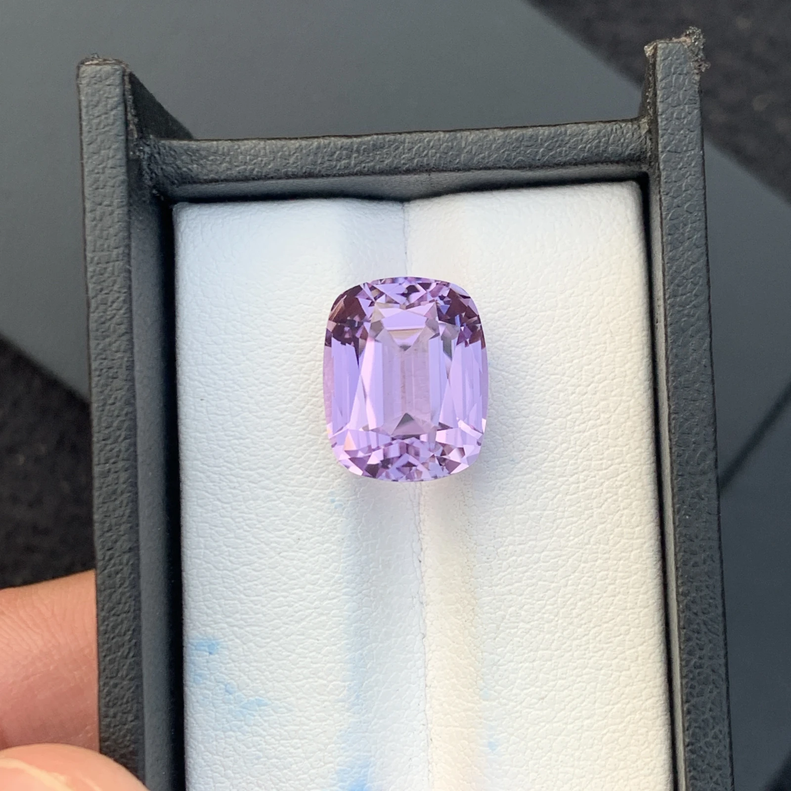13 ct. Natural Unheated Kunzite Cushion Shape Loose Gemstone from Afghanistan — view 8